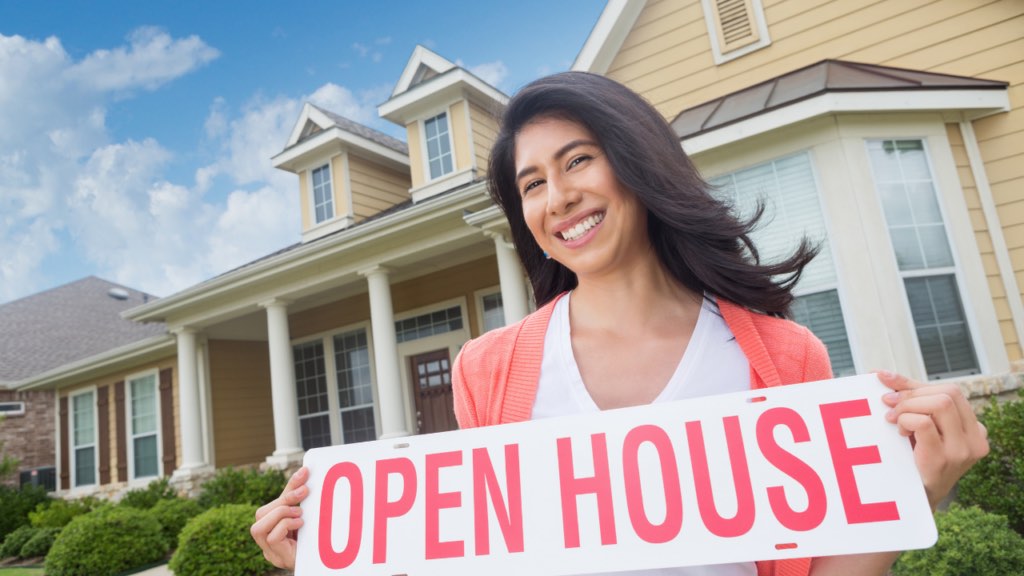 Minnesota homeowner leaving a clean staged home before an open house begins