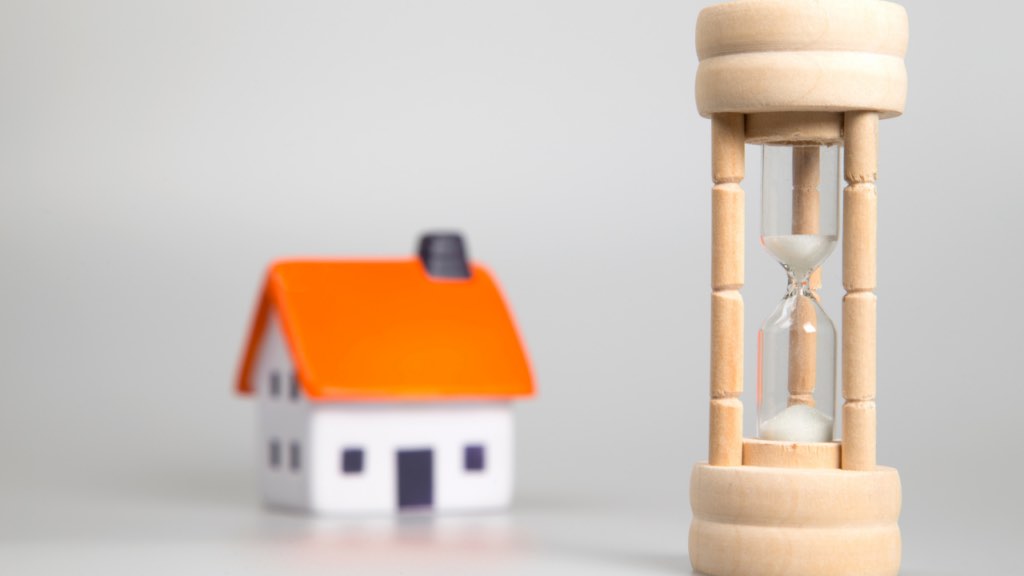 Minnesota homebuyers exploring homes during different seasons throughout the year