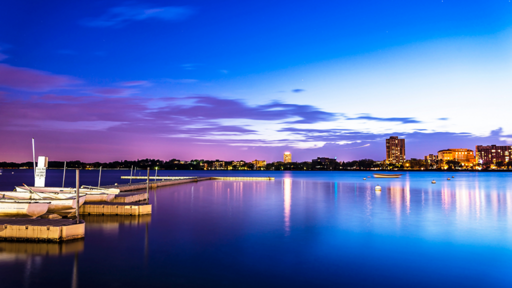 Comparison of Minneapolis lake living versus city neighborhood lifestyle