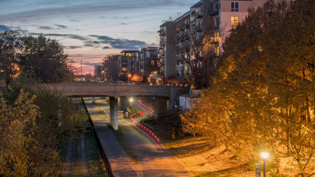 Comparison of North Loop and Uptown Minneapolis neighborhood lifestyles and city living