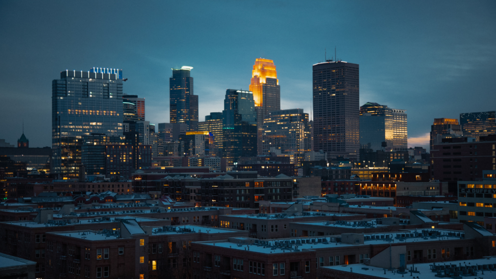 Comparison of Northeast Minneapolis and South Minneapolis neighborhood lifestyles and housing