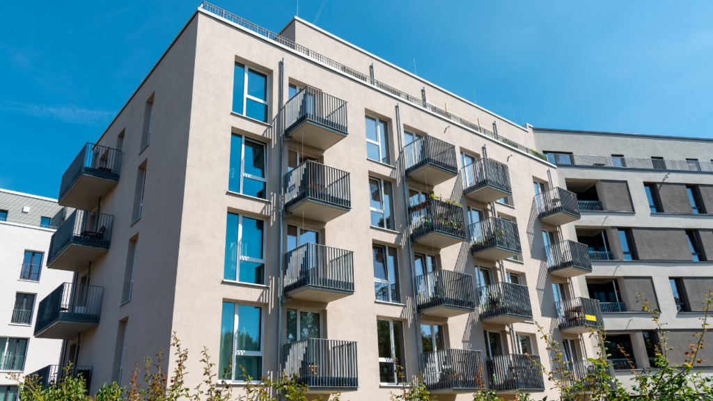 Comparison of a Minnesota condo, townhome, and single-family home for homebuyers