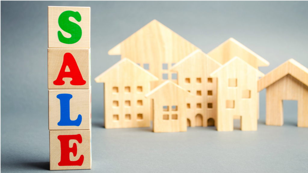 Minnesota home seller analyzing factors that affect how quickly a home sells