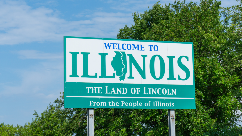 Illinois family from Chicago suburbs discovering the Minnesota lake experience during their first summer in the Twin Cities after relocating from the Chicago area